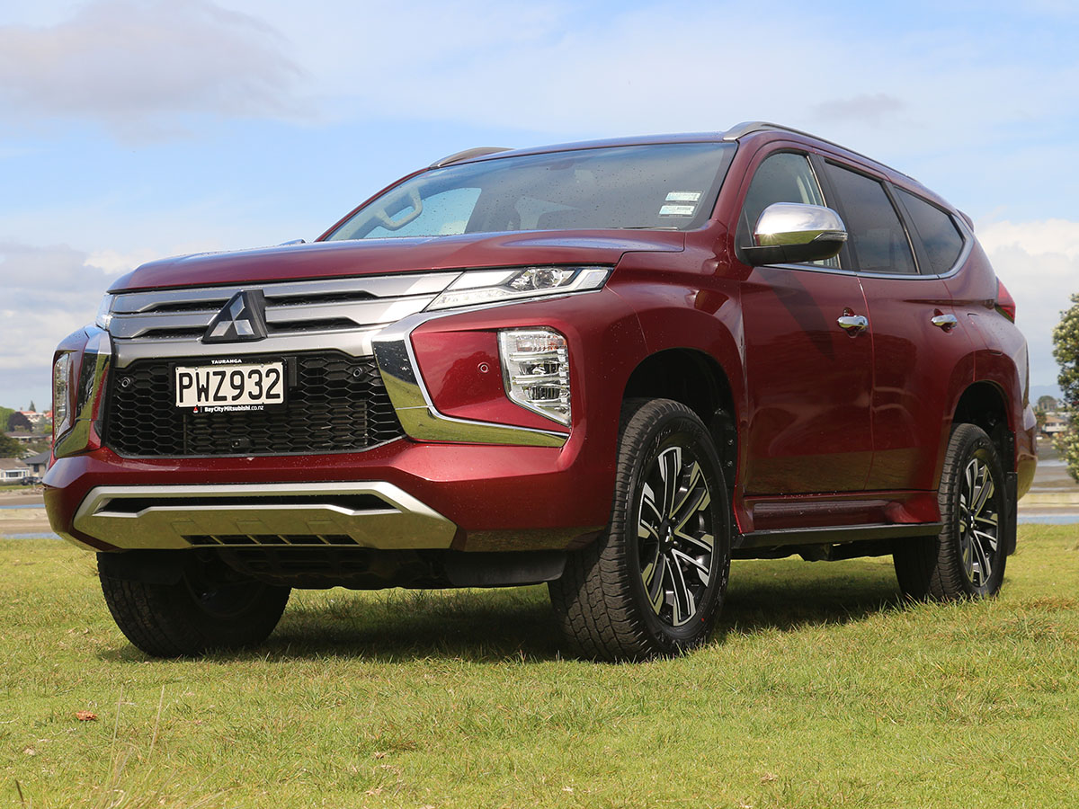 2023 Mitsubishi Pajero Sport VRX