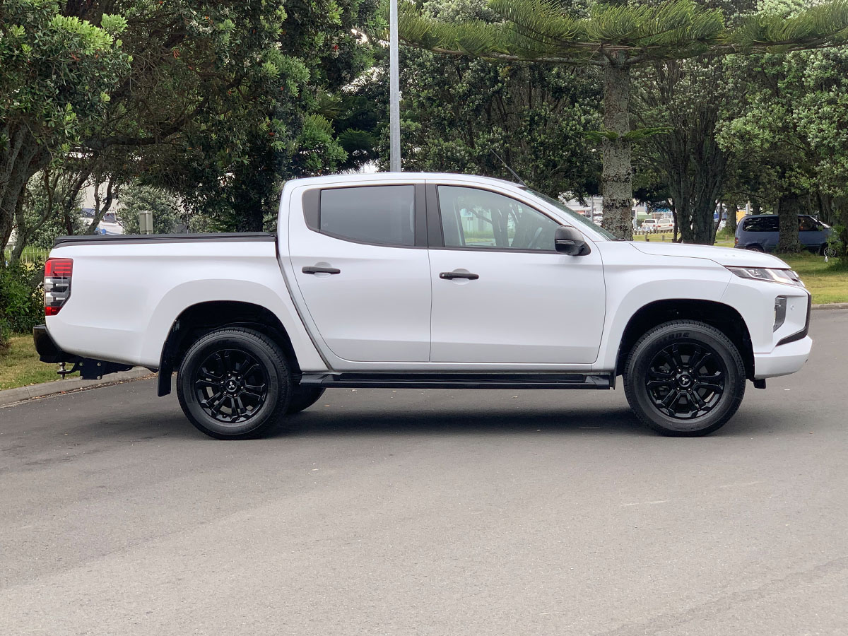 2023 Mitsubishi Triton GSR 4WD Auto 2.4L Diesel