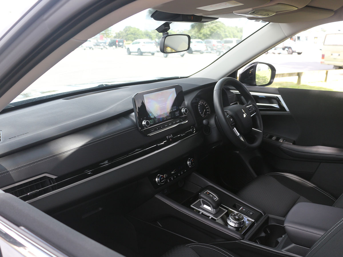 2024 Mitsubishi Outlander LS 2WD 2.5L Petrol Auto