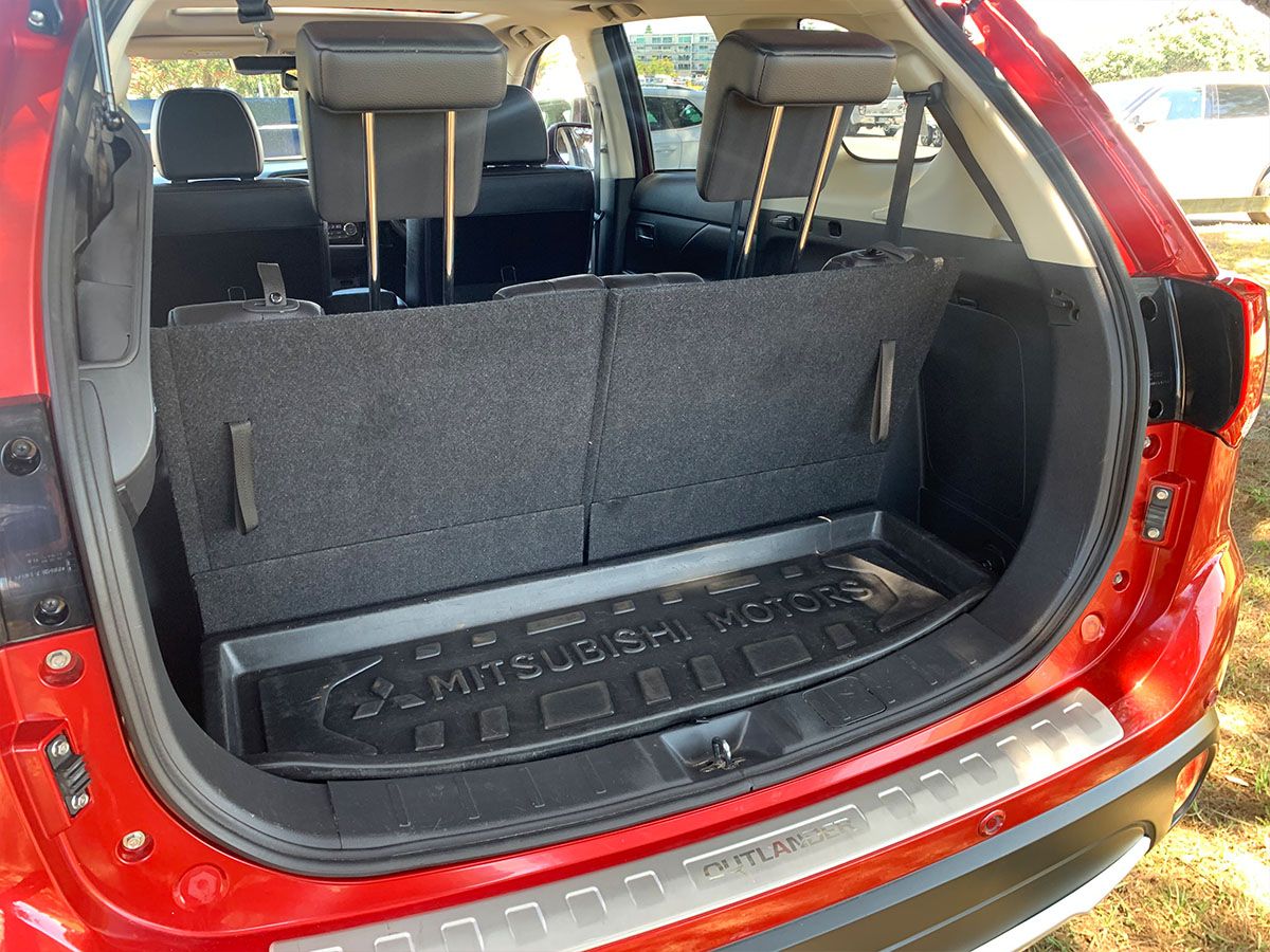 2017 Mitsubishi Outlander VRX 4WD 7 Seater 2.4L Petrol