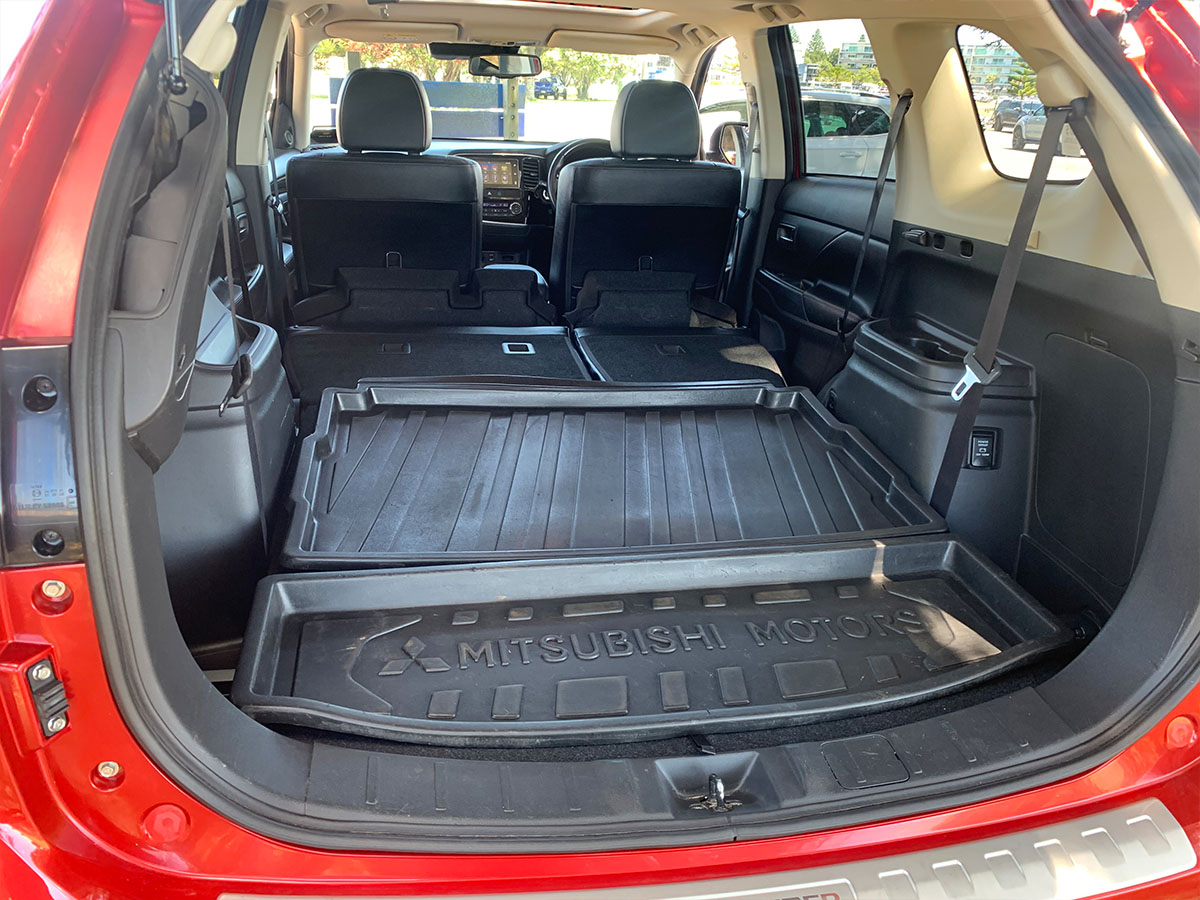 2017 Mitsubishi Outlander VRX 4WD 7 Seater 2.4L Petrol