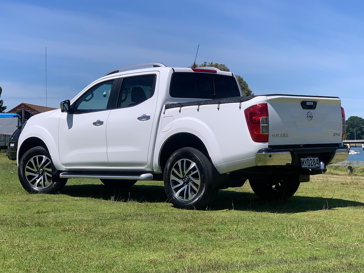 2020 Nissan Navara ST-X 2.3L Diesel