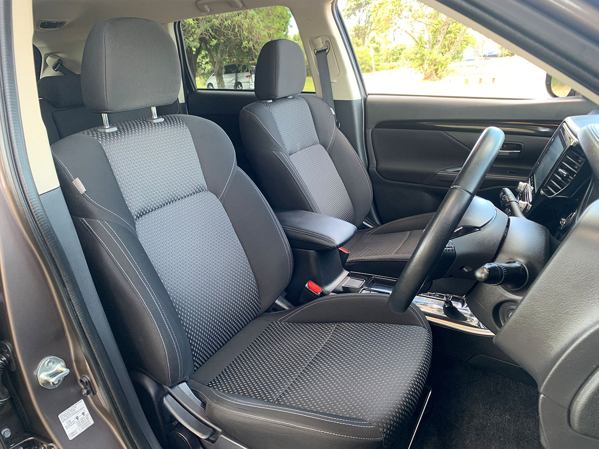 2021 Mitsubishi Outlander LS 2.4L Petrol 7 Seater Automatic