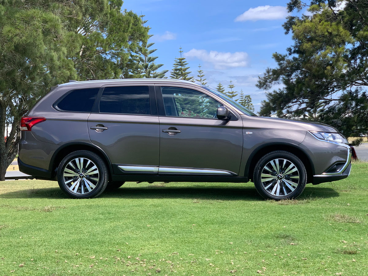 2021 Mitsubishi Outlander LS 2.4L Petrol 7 Seater Automatic