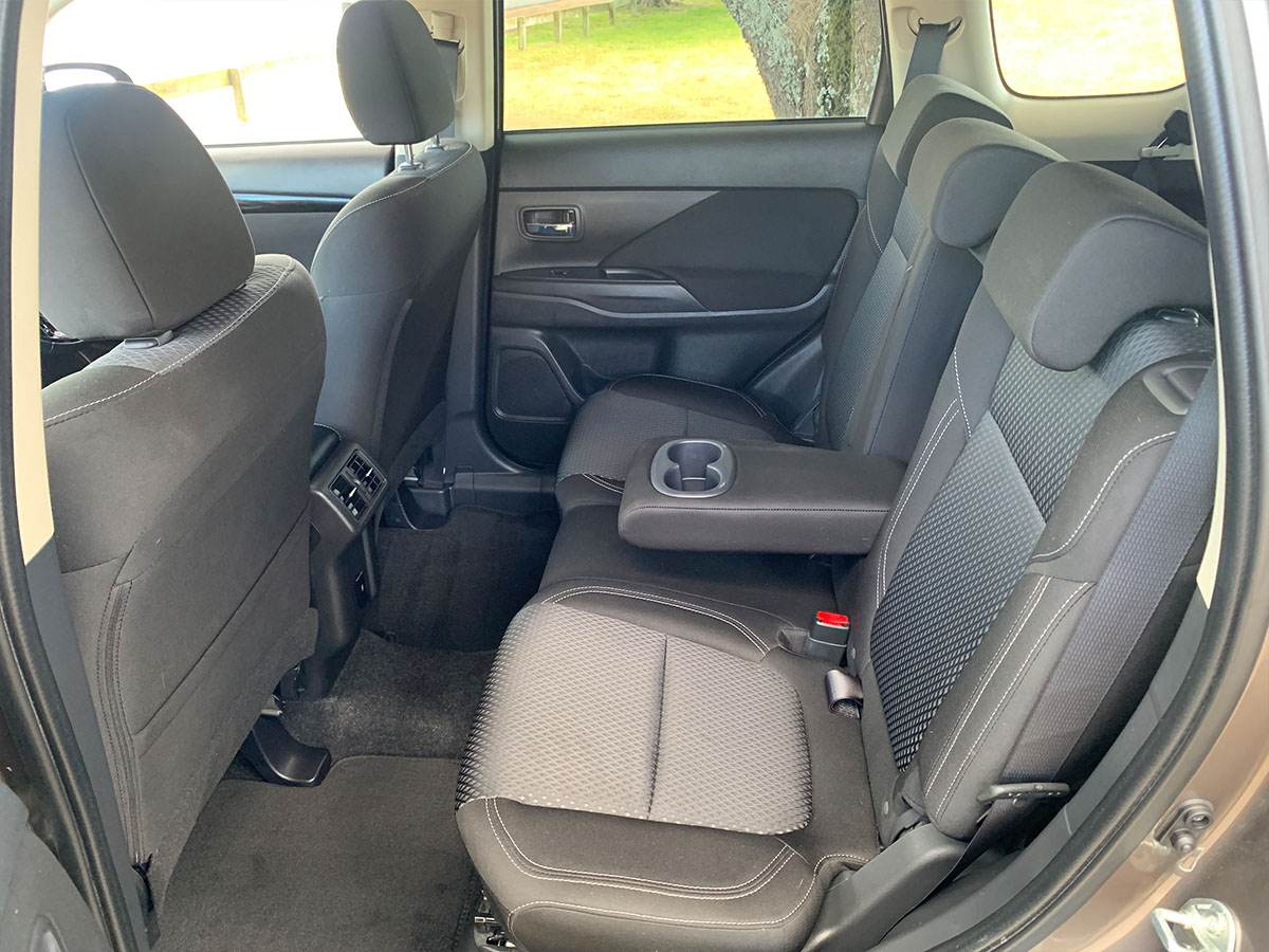 2021 Mitsubishi Outlander LS 2.4L Petrol 7 Seater Automatic