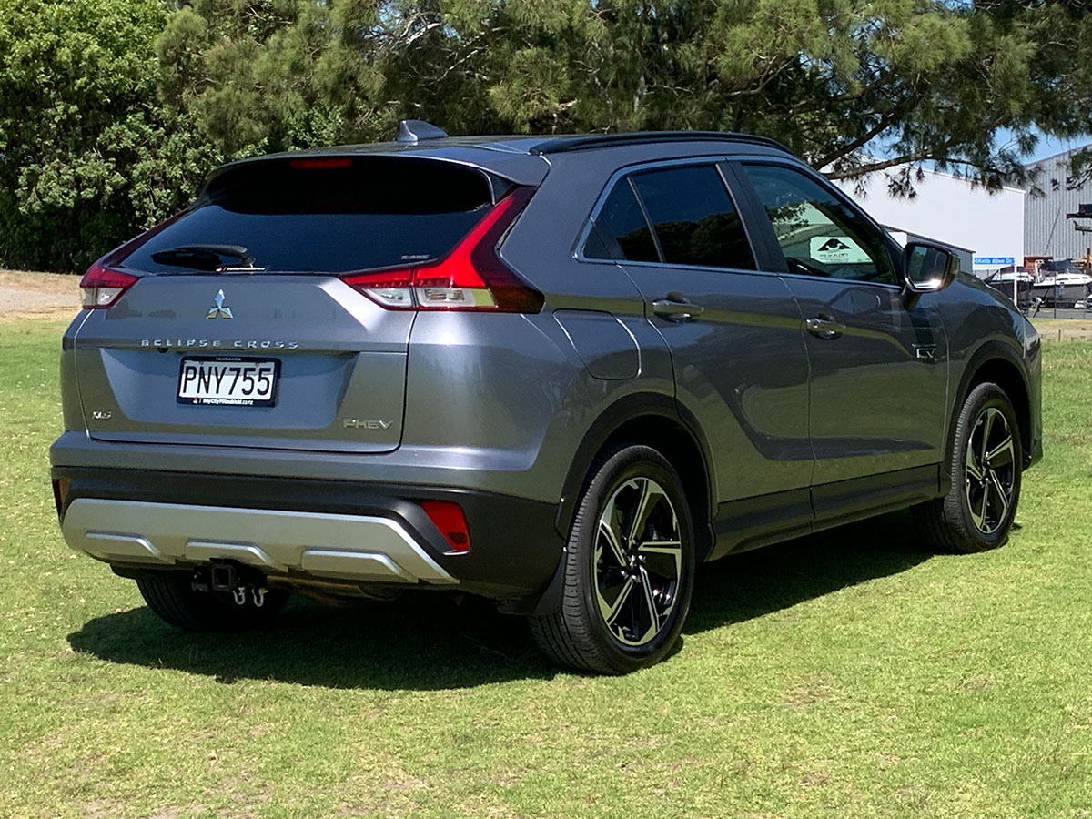 2022 Mitsubishi Eclipse Cross PHEV XLS 4WD HYBRID