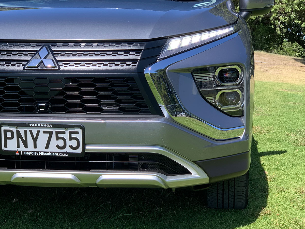 2022 Mitsubishi Eclipse Cross PHEV XLS 4WD HYBRID