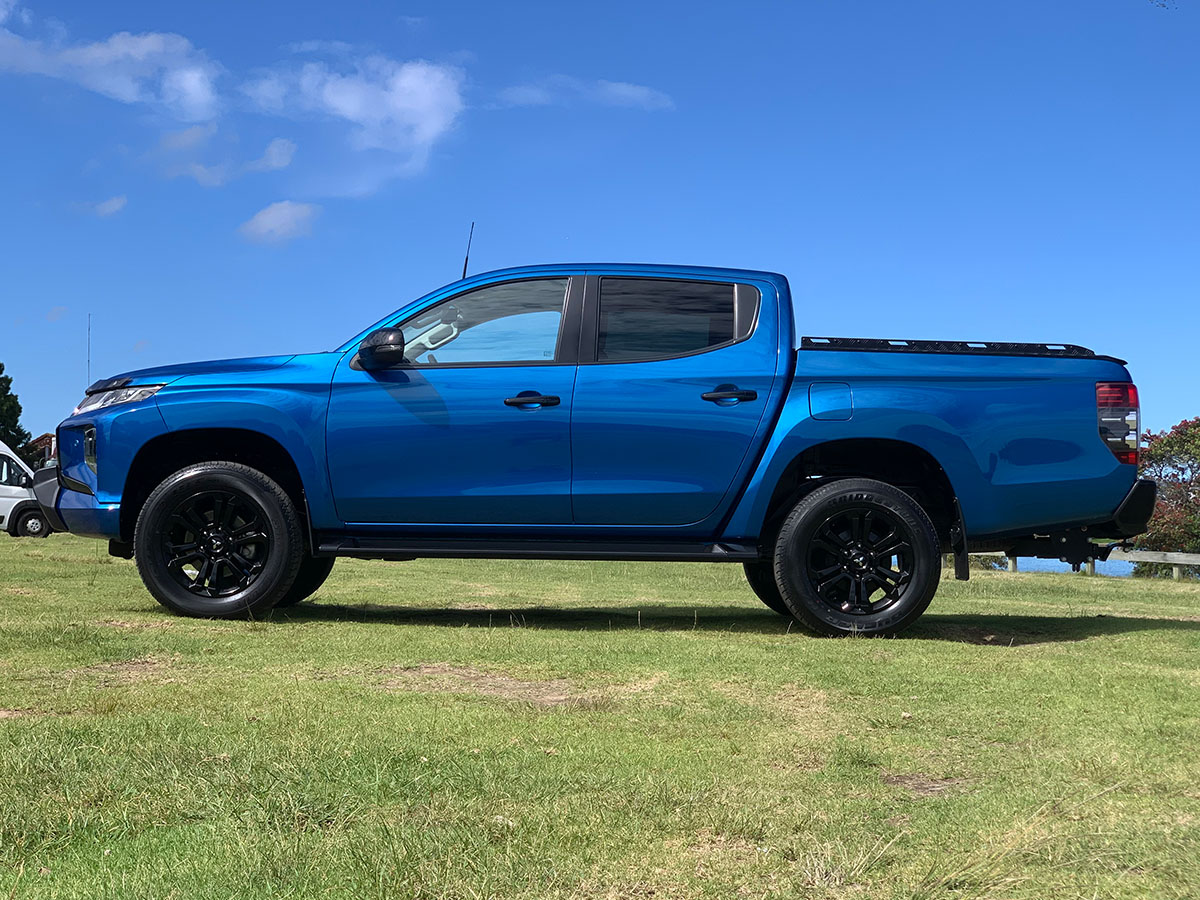 2022 Mitsubishi Triton GLSB 4WD 2.4L Diesel Turbo 6 Speed Auto