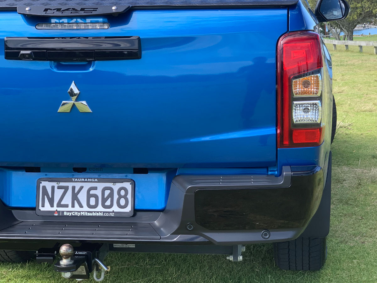 2022 Mitsubishi Triton GLSB 4WD 2.4L Diesel Turbo 6 Speed Auto
