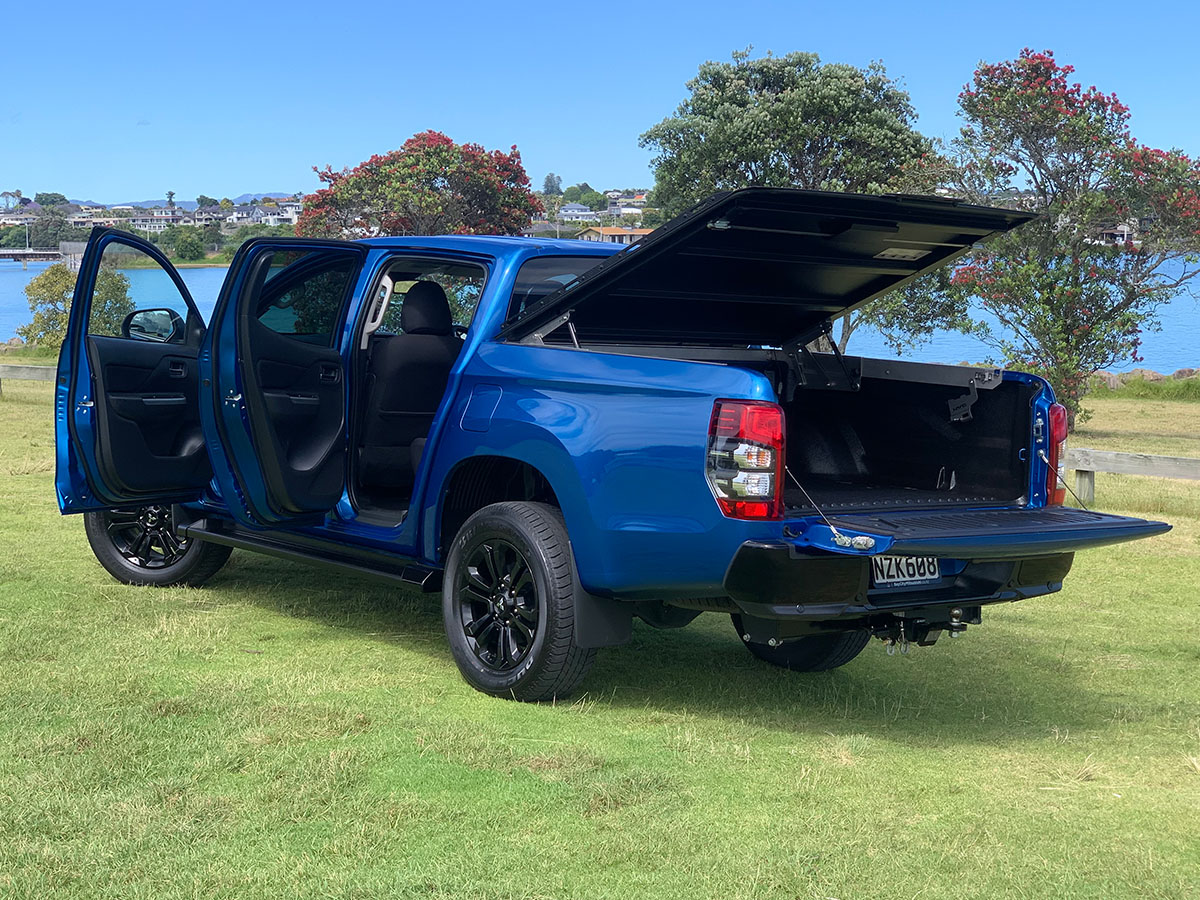 2022 Mitsubishi Triton GLSB 4WD 2.4L Diesel Turbo 6 Speed Auto