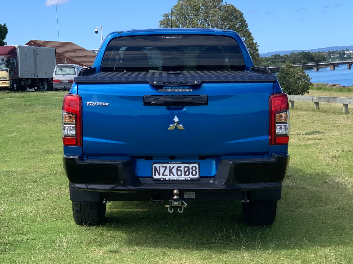 2022 Mitsubishi Triton GLSB 4WD 2.4L Diesel Turbo 6 Speed Auto