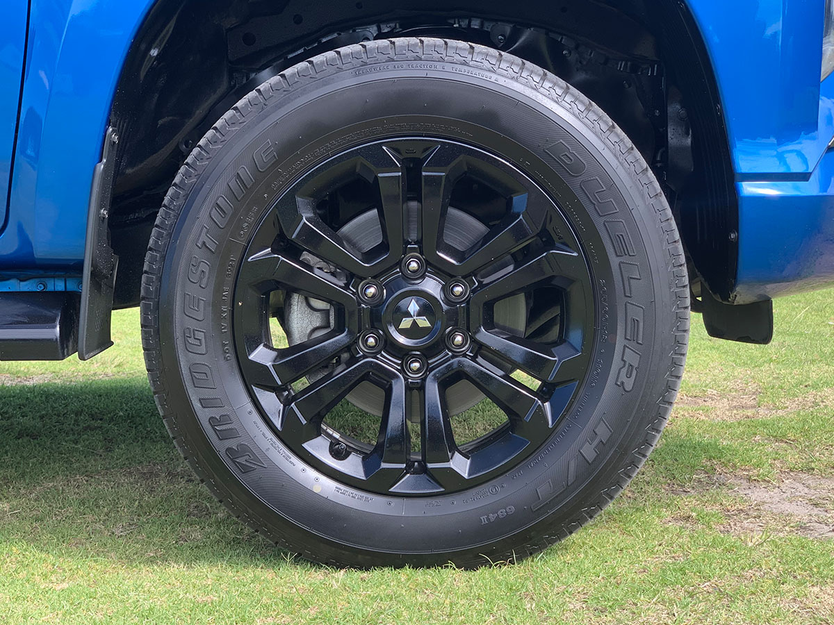 2022 Mitsubishi Triton GLSB 4WD 2.4L Diesel Turbo 6 Speed Auto