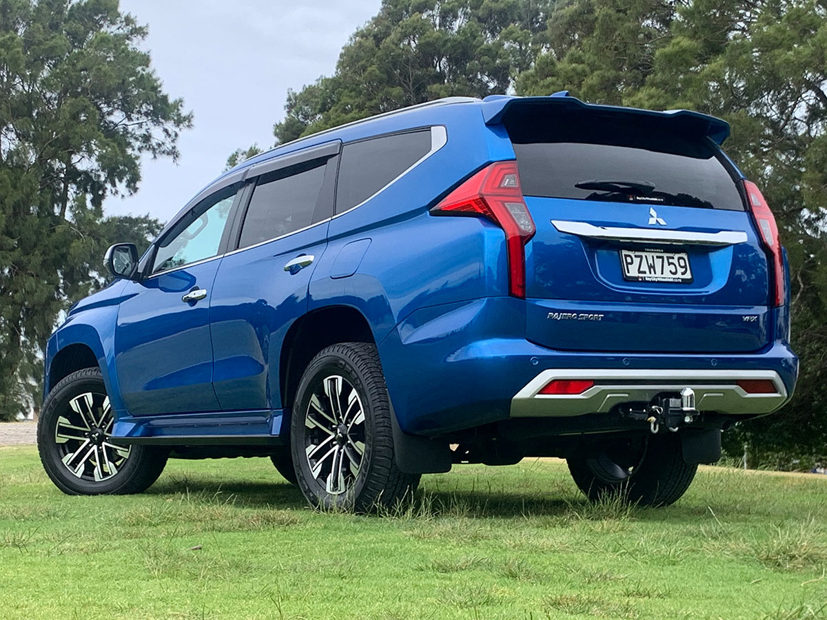2023 Mitsubishi Pajero Sport VRX 4WD 7 Seater