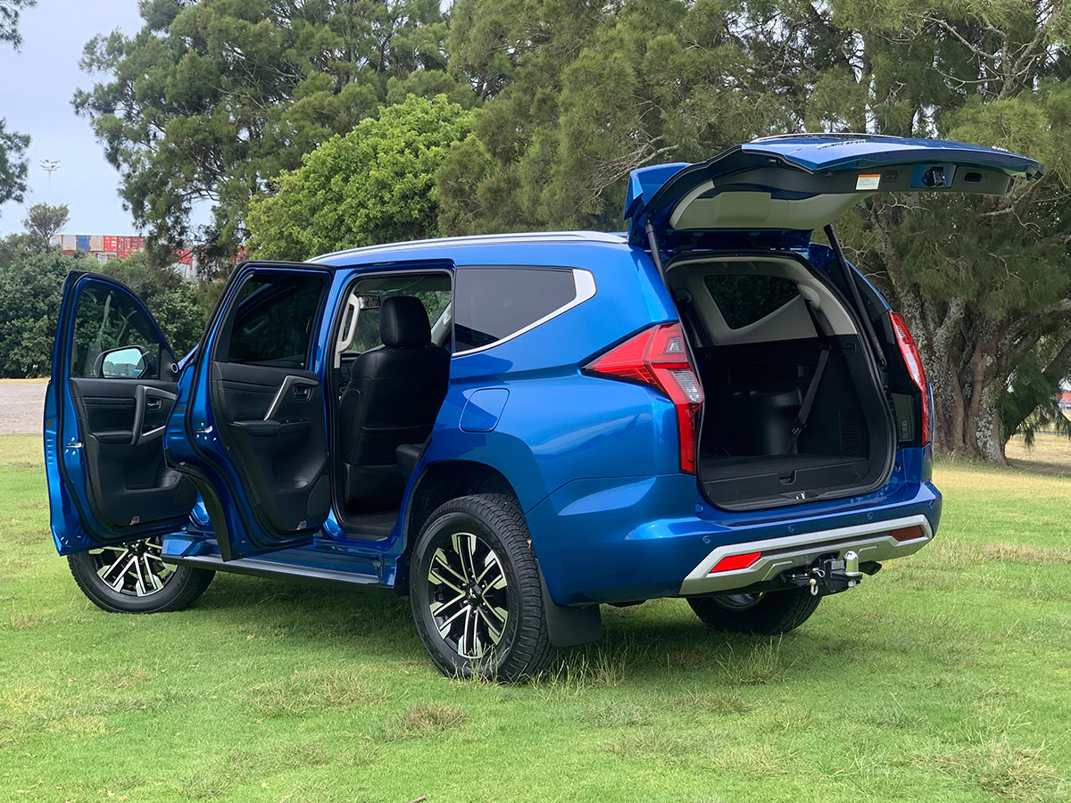 2023 Mitsubishi Pajero Sport VRX 4WD 7 Seater
