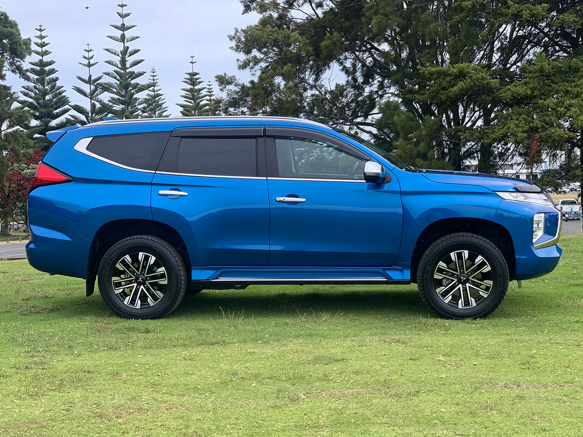 2023 Mitsubishi Pajero Sport VRX 4WD 7 Seater