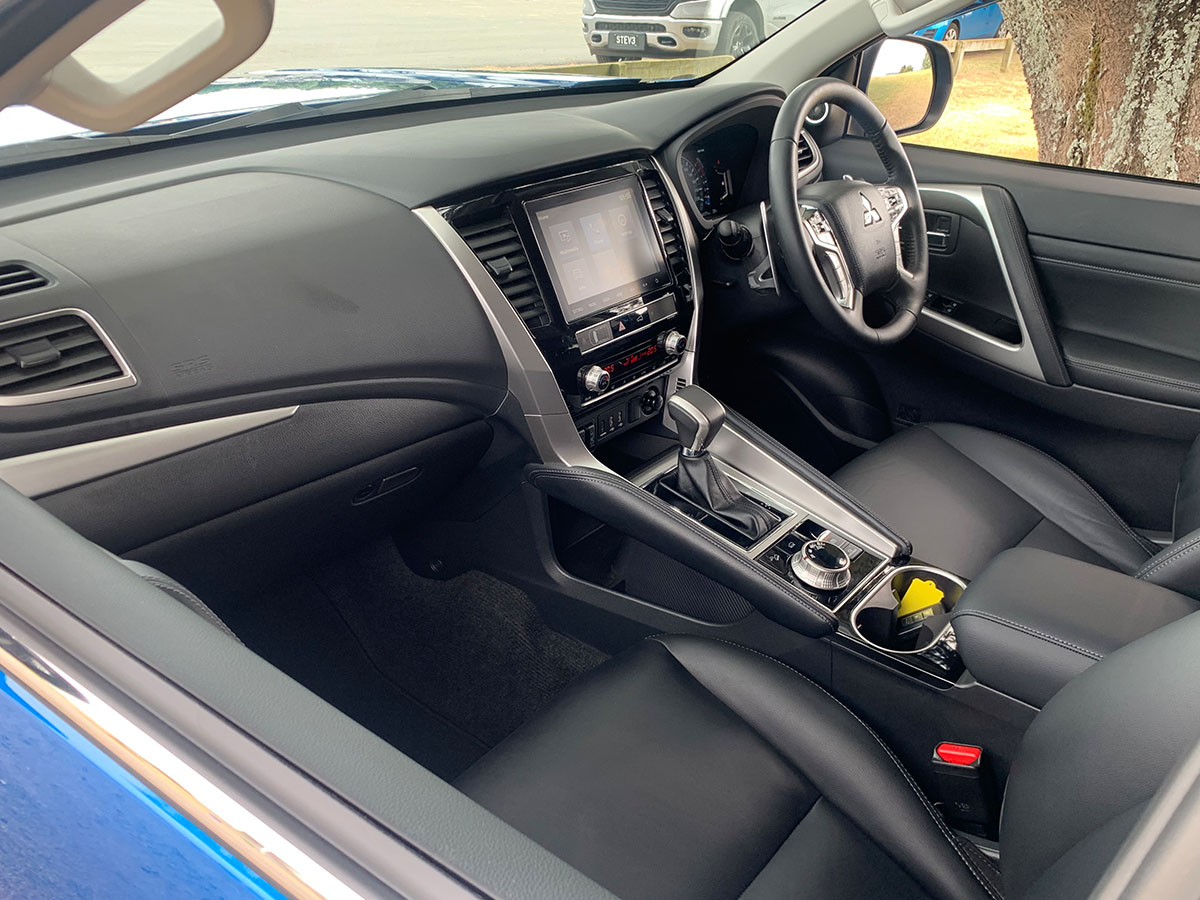 2023 Mitsubishi Pajero Sport VRX 4WD 7 Seater