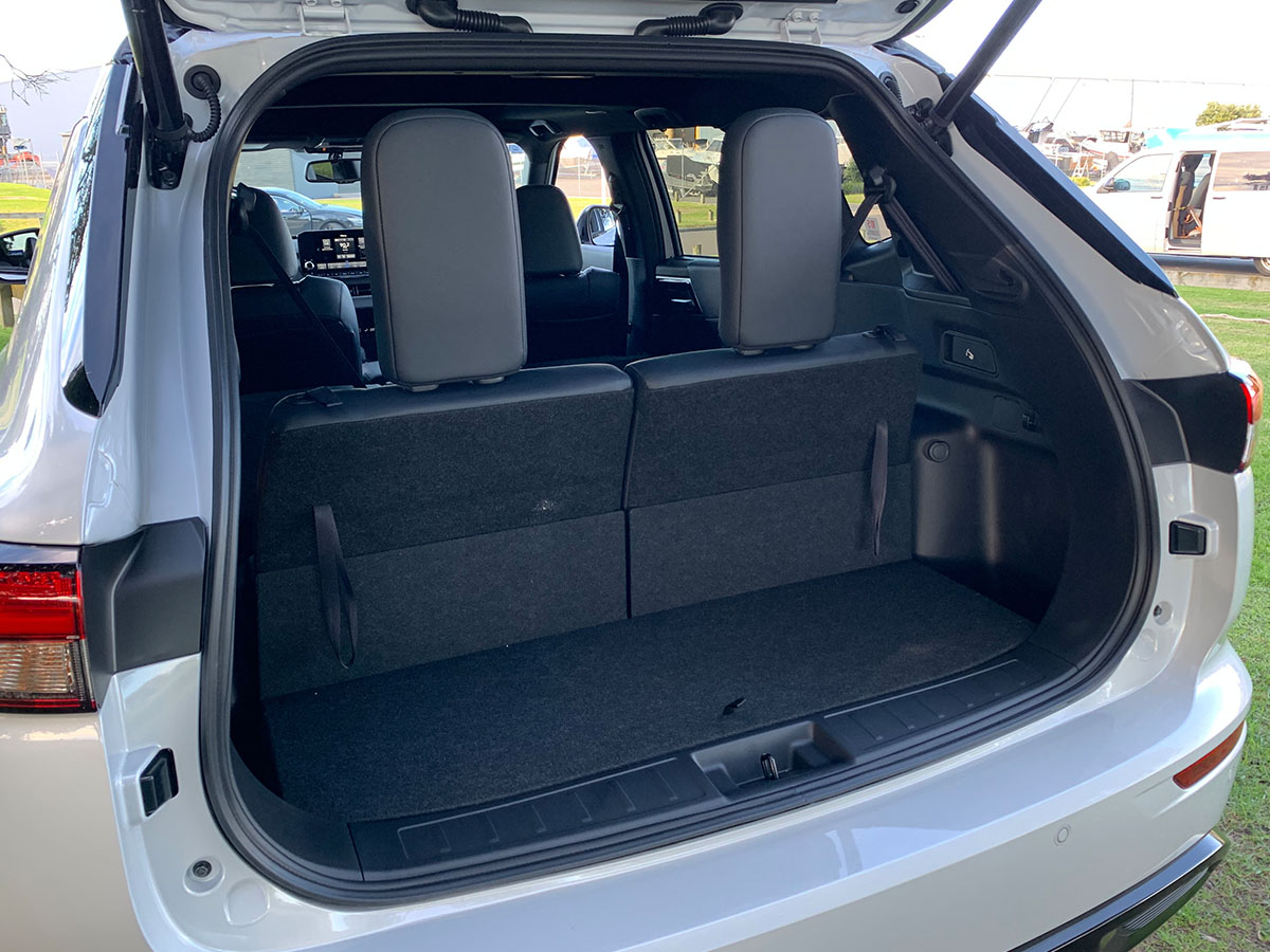 2024 Mitsubishi Outlander Exceed 2.5L 4WD 7 Seater CVT Auto