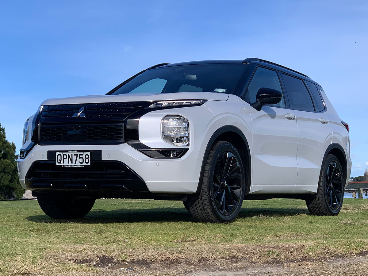 2024 Mitsubishi Outlander Exceed 2.5L 4WD 7 Seater CVT Auto