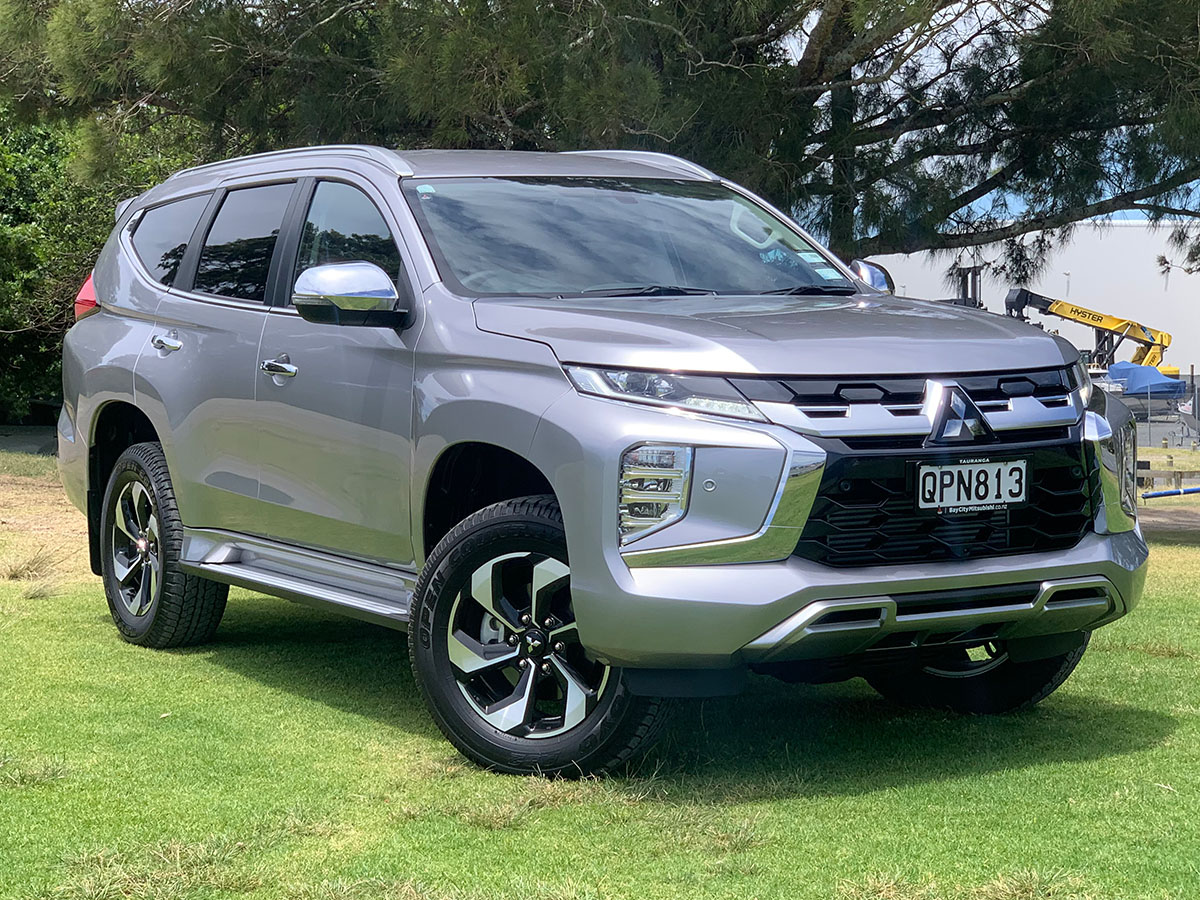 2024 Mitsubishi Pajero Sport VRX