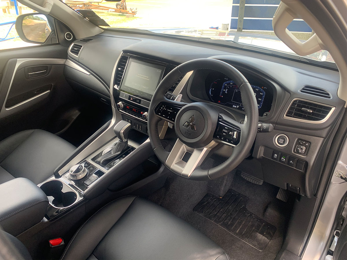 2024 Mitsubishi Pajero Sport VRX