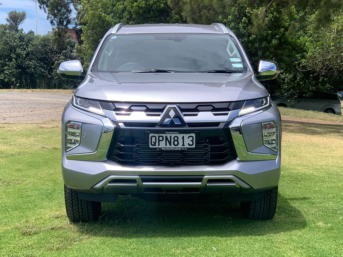2024 Mitsubishi Pajero Sport VRX