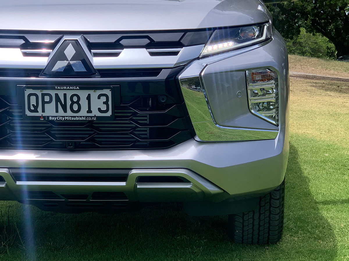 2024 Mitsubishi Pajero Sport VRX