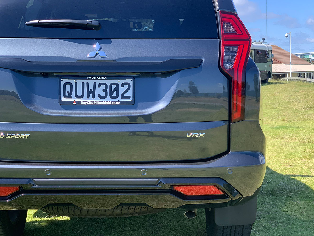 2024 Mitsubishi Pajero Sport VRX Black Edition