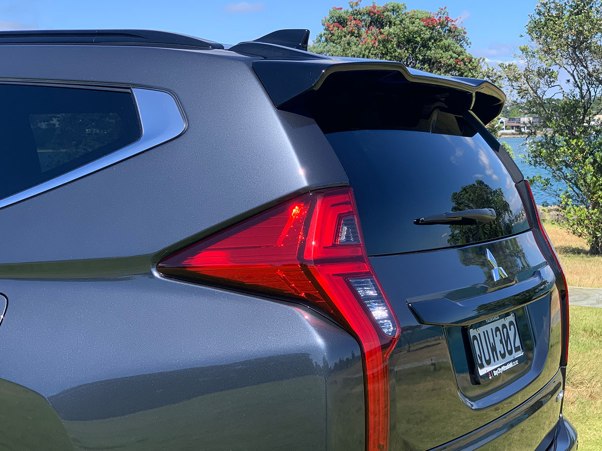 2024 Mitsubishi Pajero Sport VRX Black Edition