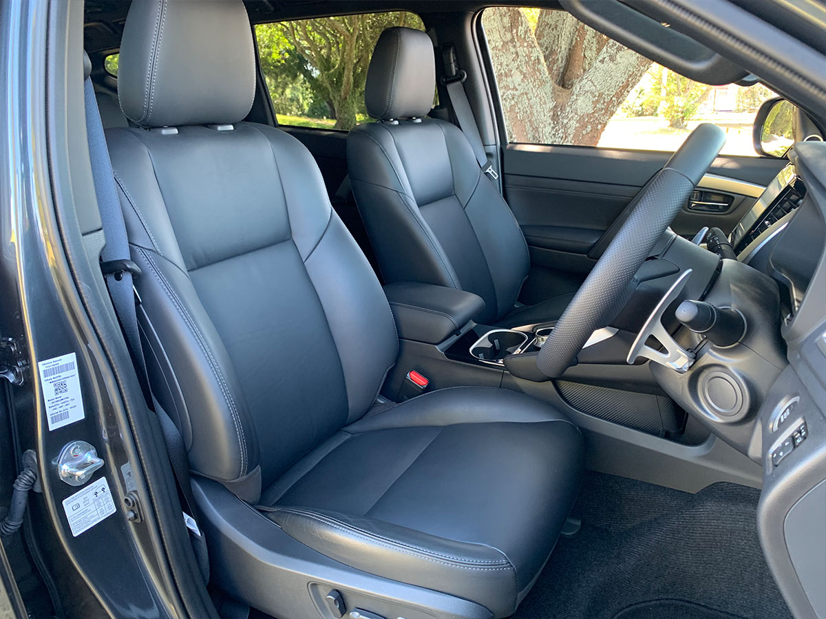 2024 Mitsubishi Pajero Sport VRX Black Edition