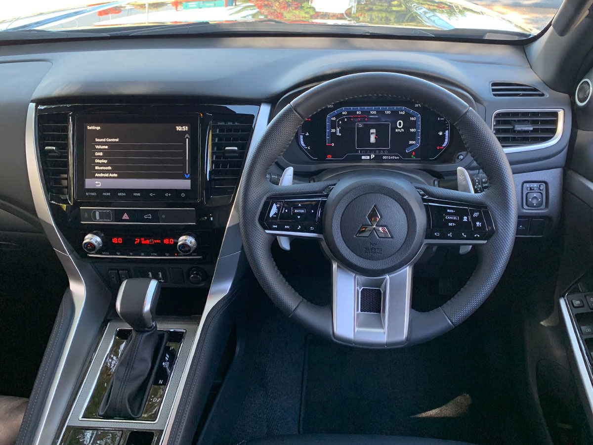 2024 Mitsubishi Pajero Sport VRX Black Edition