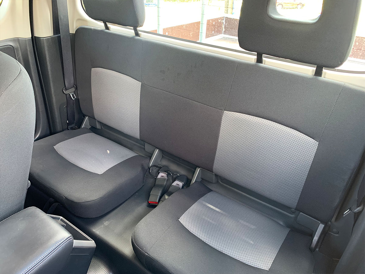 2024 Mitsubishi Triton GLX Club Cab 4WD – Includes Tray