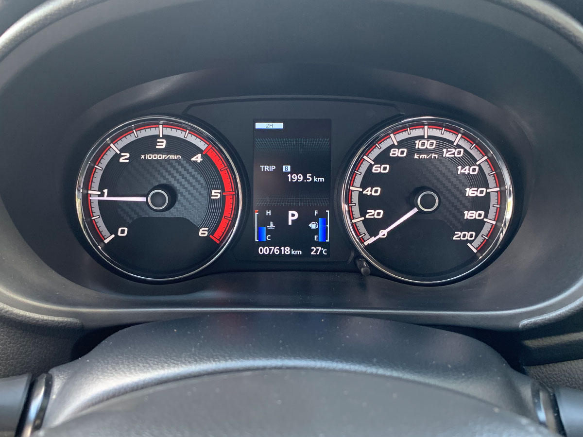 2024 Mitsubishi Triton GLX Club Cab 4WD – Includes Tray