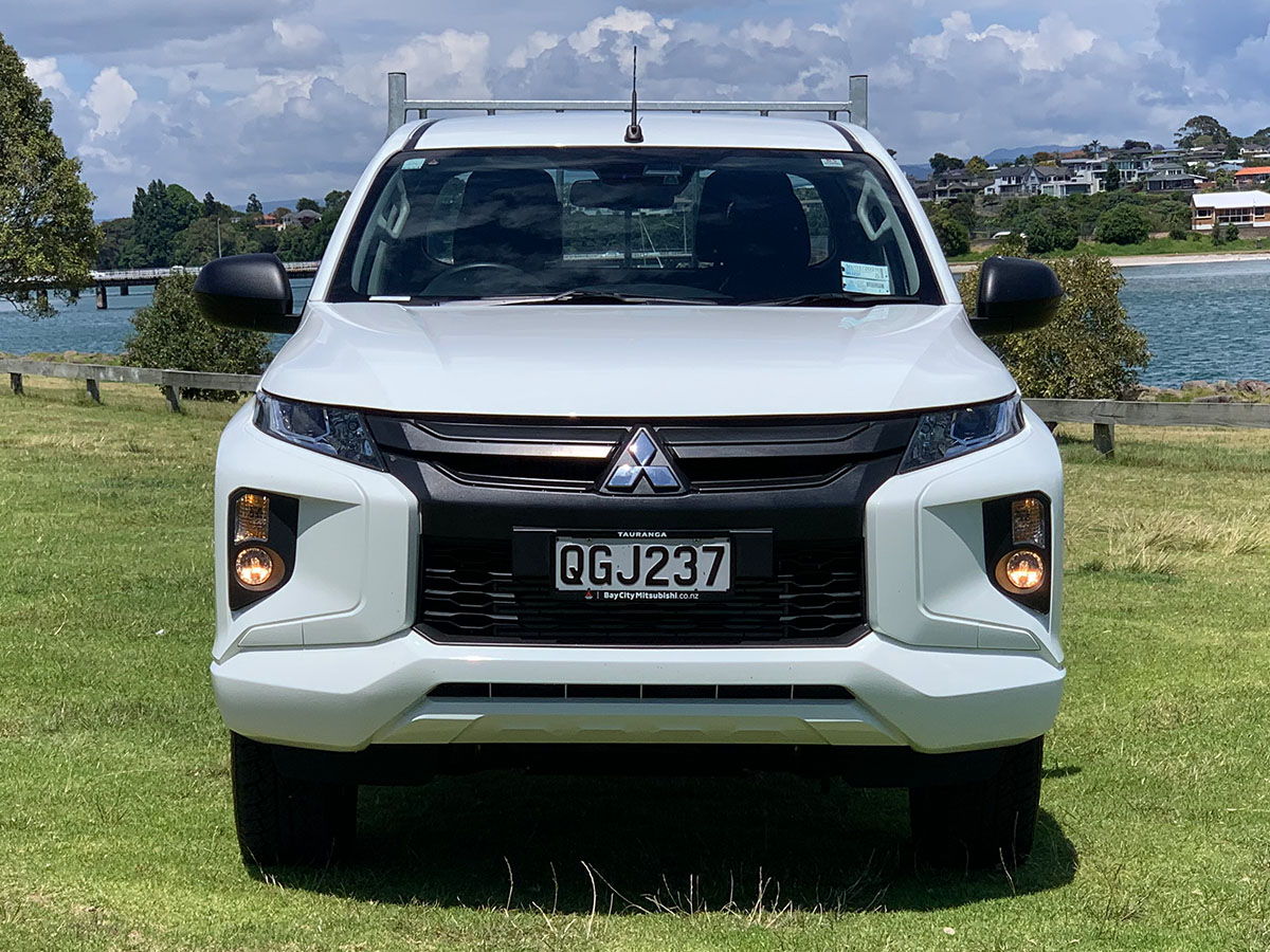 2024 Mitsubishi Triton GLX Club Cab 4WD – Includes Tray