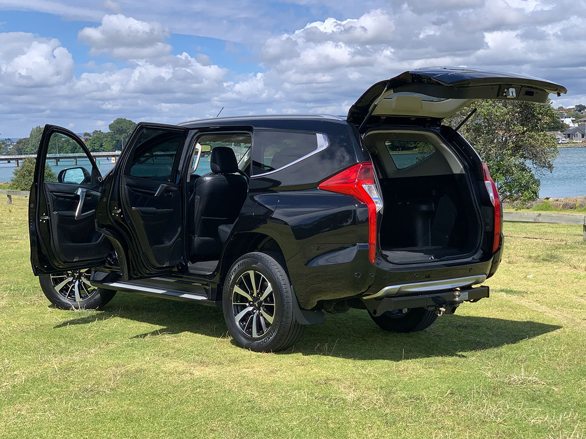 2016 Mitsubishi Pajero Sport VRX 2.4L Diesel 4WD 8 Speed Automatic
