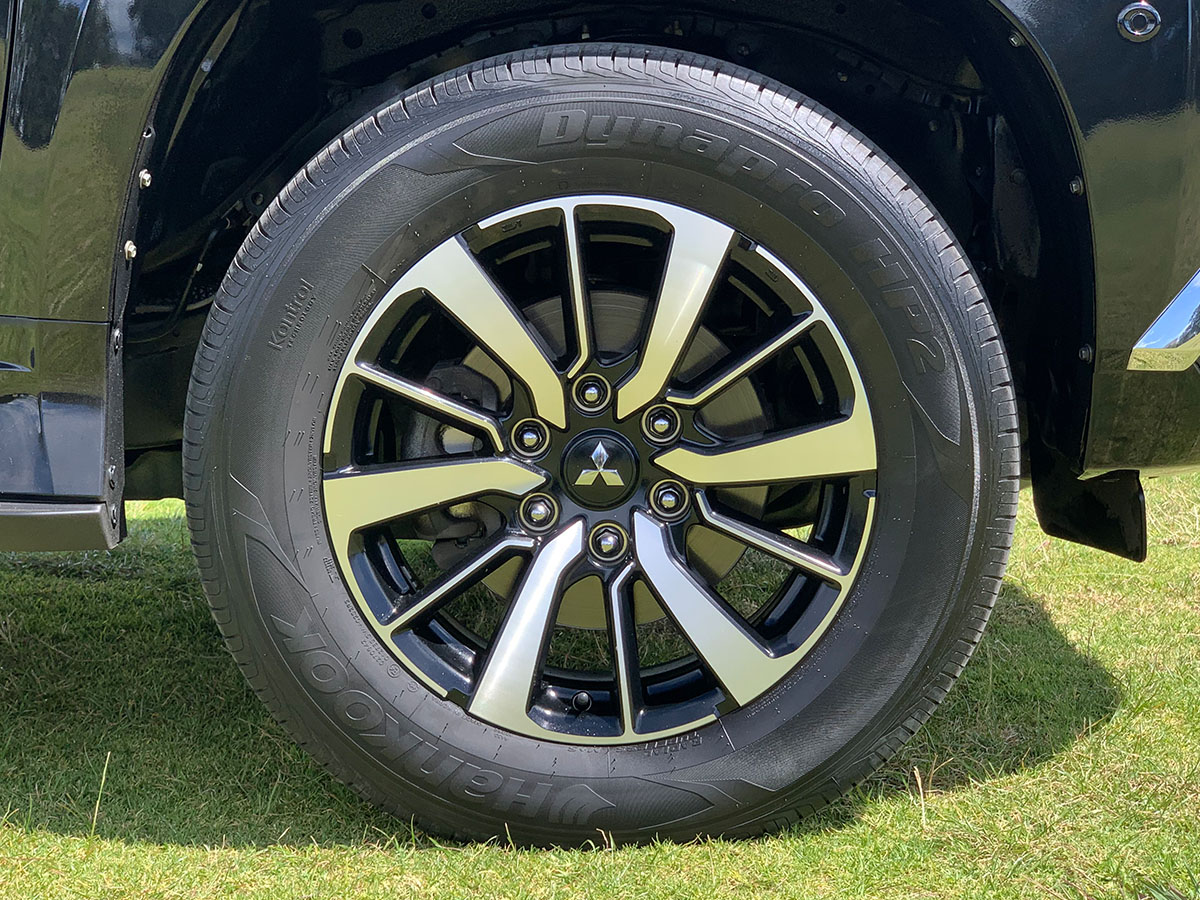 2016 Mitsubishi Pajero Sport VRX 2.4L Diesel 4WD 8 Speed Automatic