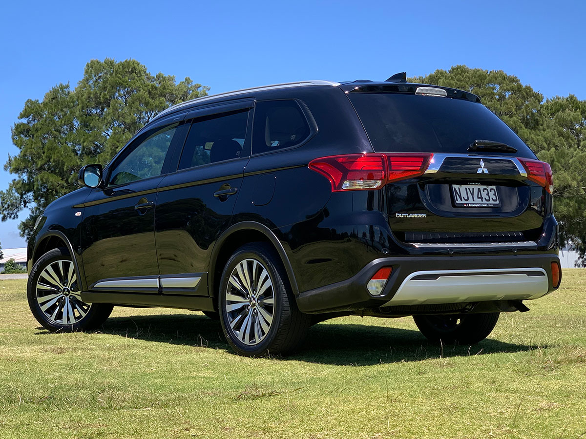 2021 Mitsubishi Outlander LS 2.4L Petrol 7 Seater Automatic