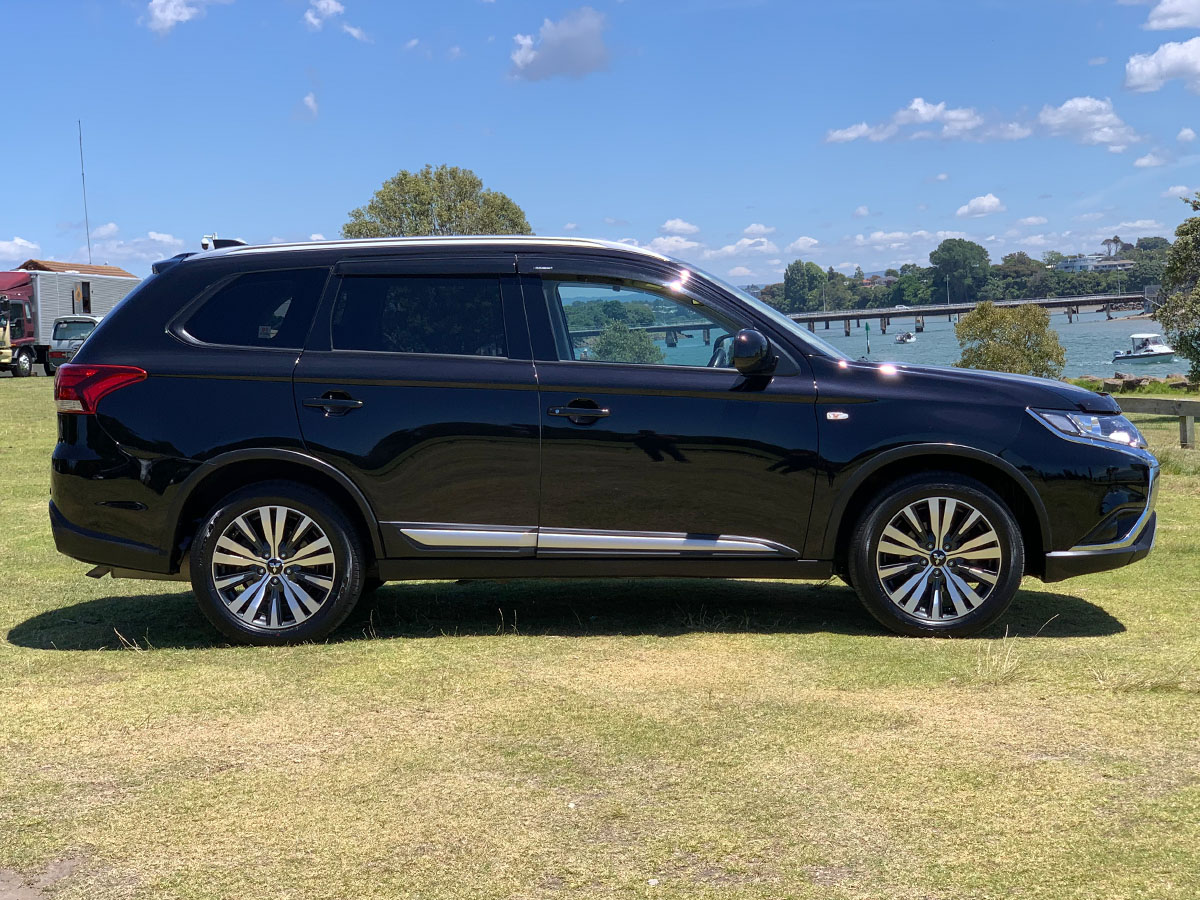 2021 Mitsubishi Outlander LS 2.4L Petrol 7 Seater Automatic