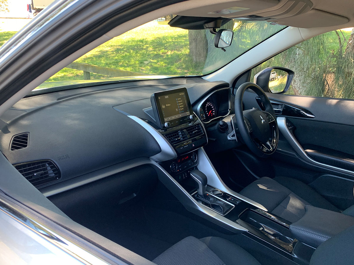 2024 Mitsubishi Eclipse Cross XLS 2WD