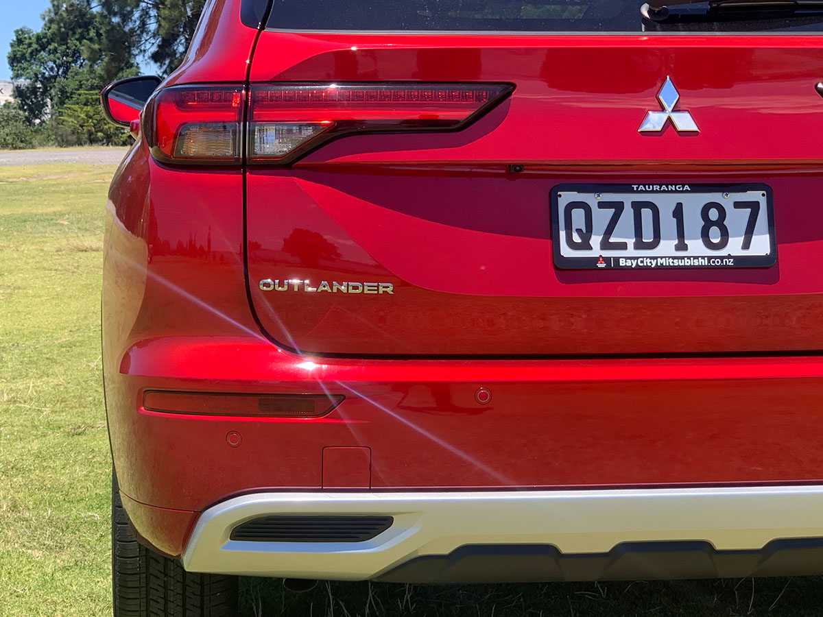 2024 Mitsubishi Outlander VRX 2.5L 4WD 7 Seater CVT Auto