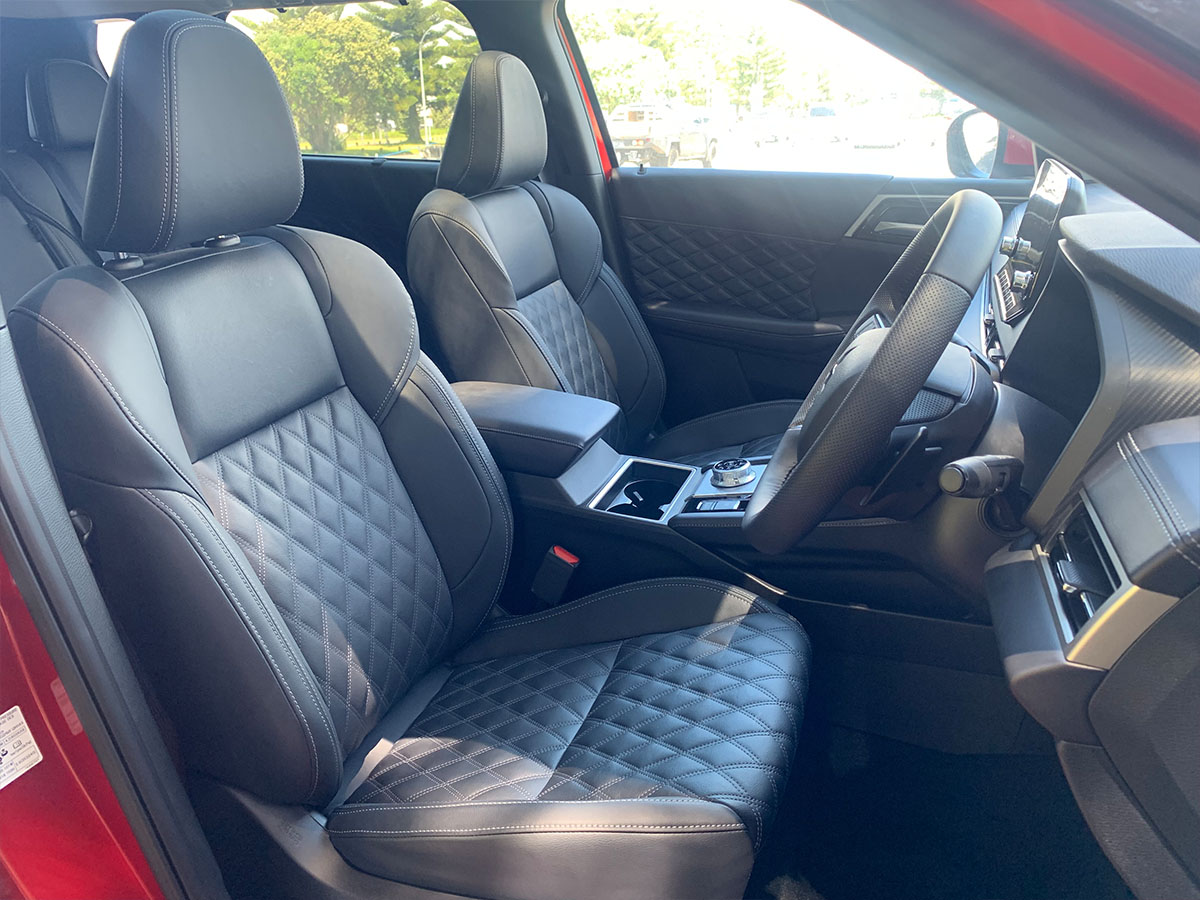 2024 Mitsubishi Outlander VRX 2.5L 4WD 7 Seater CVT Auto