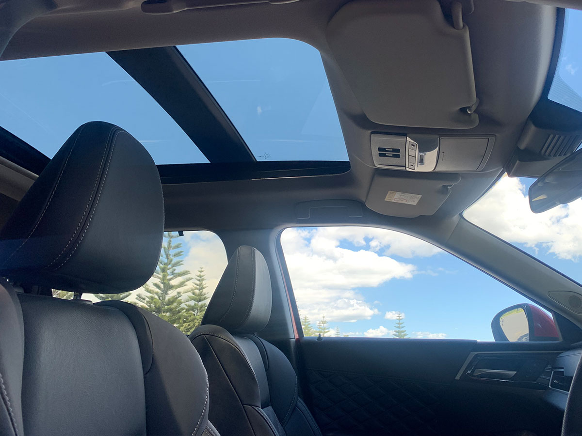 2024 Mitsubishi Outlander VRX 2.5L 4WD 7 Seater CVT Auto