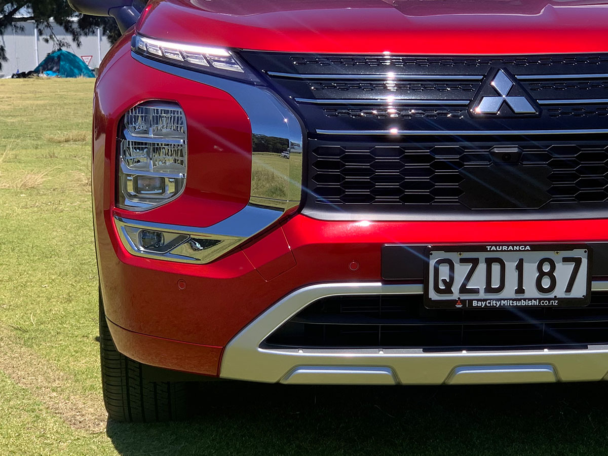 2024 Mitsubishi Outlander VRX 2.5L 4WD 7 Seater CVT Auto