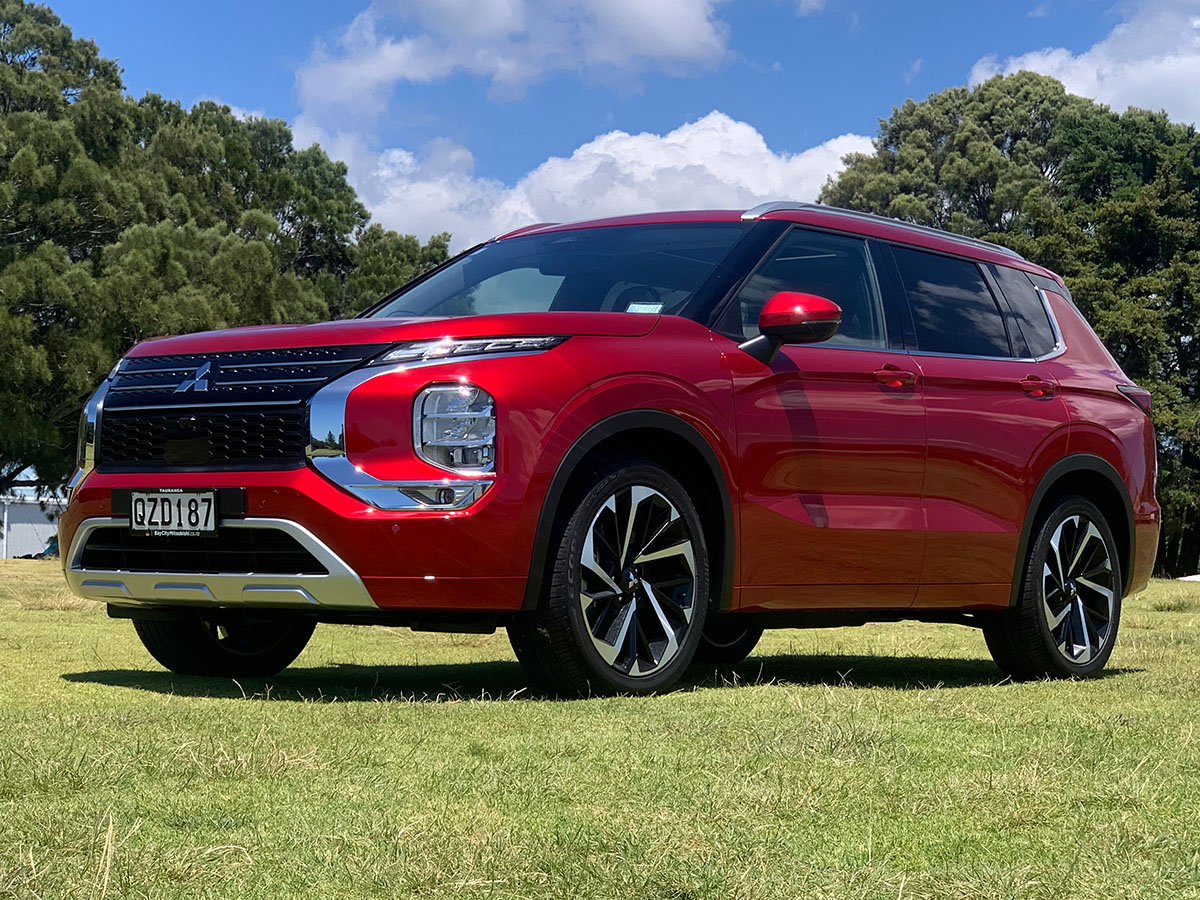 2024 Mitsubishi Outlander VRX 2.5L 4WD 7 Seater CVT Auto