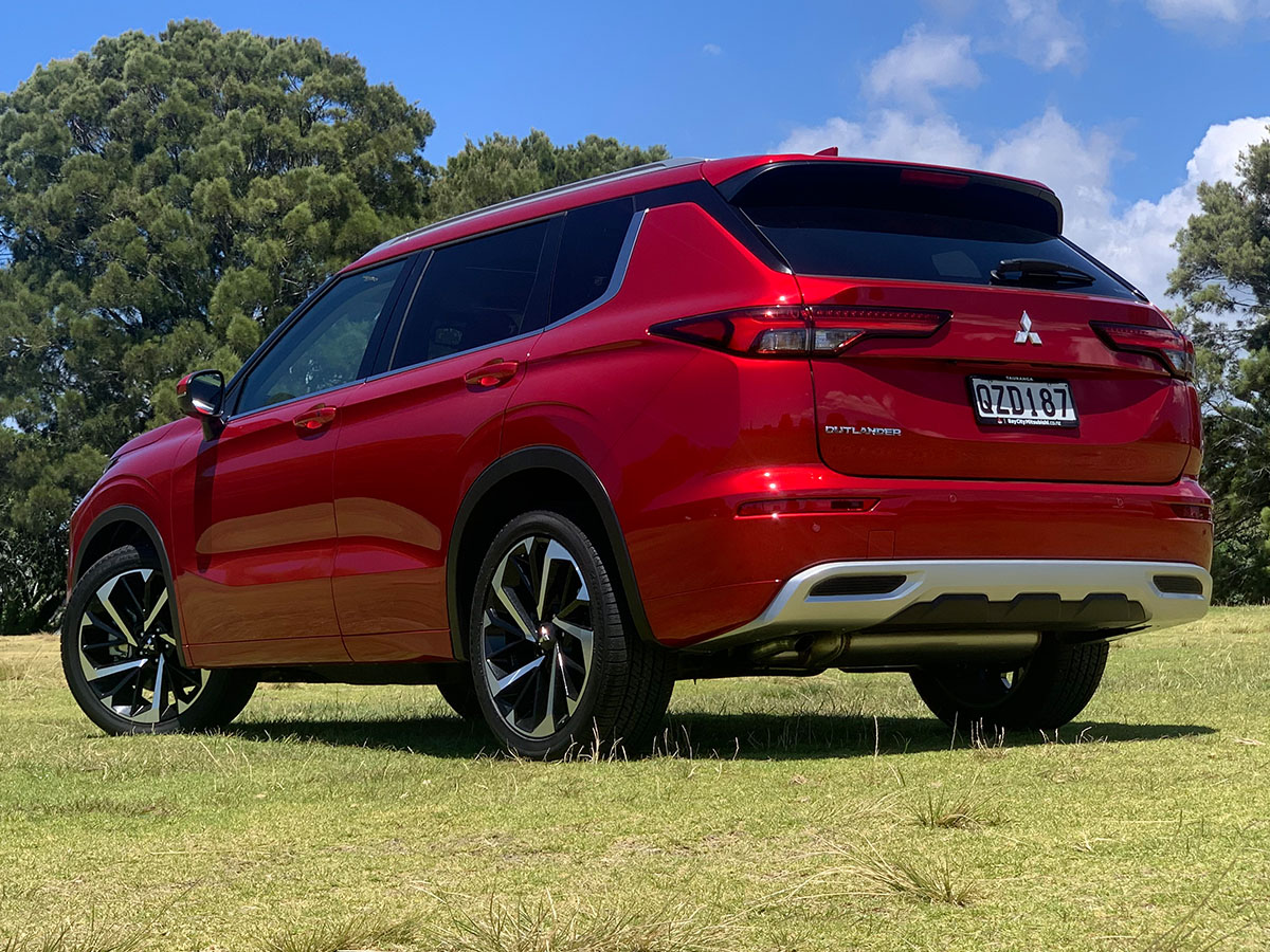 2024 Mitsubishi Outlander VRX 2.5L 4WD 7 Seater CVT Auto