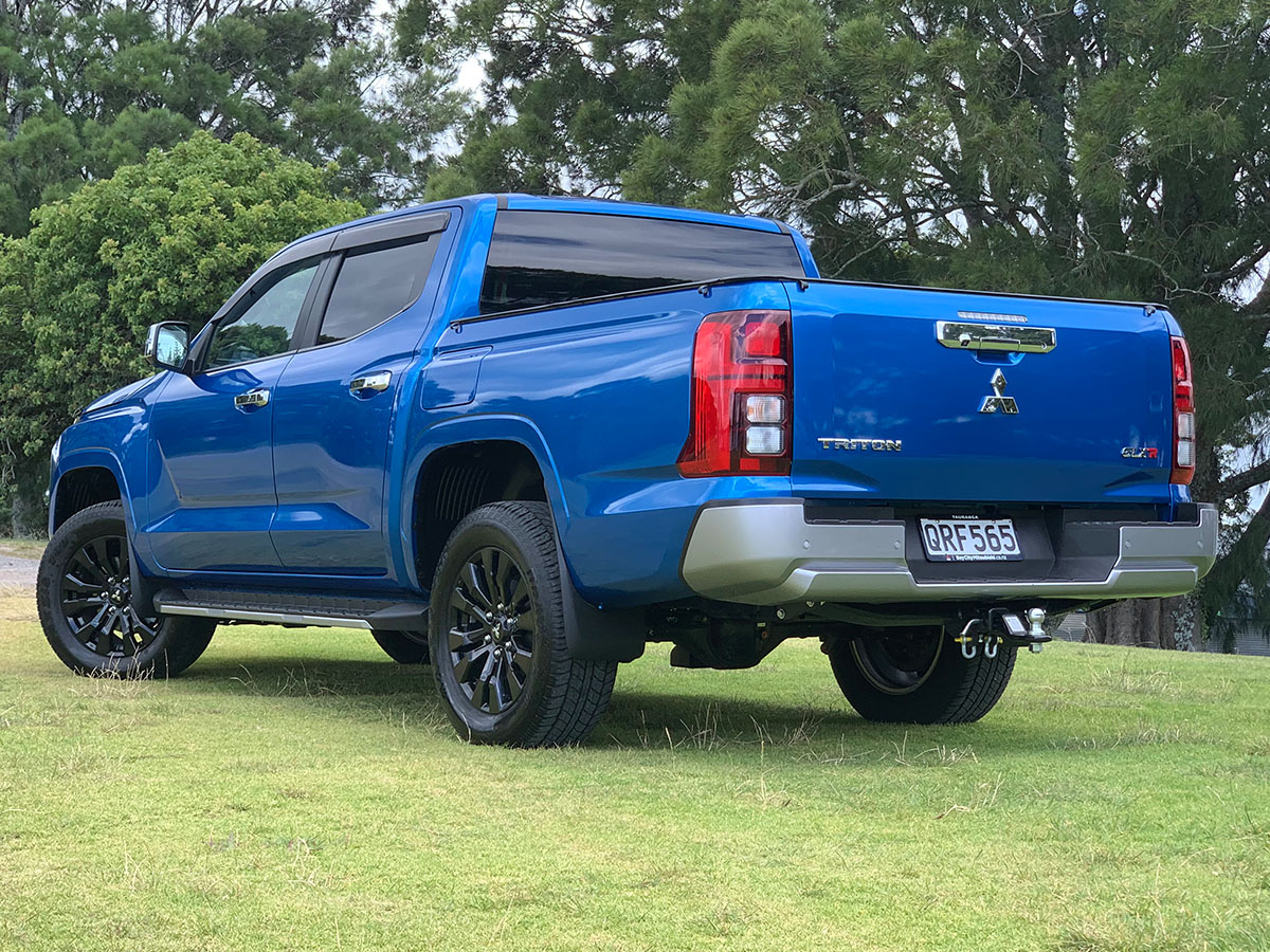 2024 Mitsubishi Triton GLXR 2WD 2.4L Bi-Turbo Diesel 6 Speed Auto