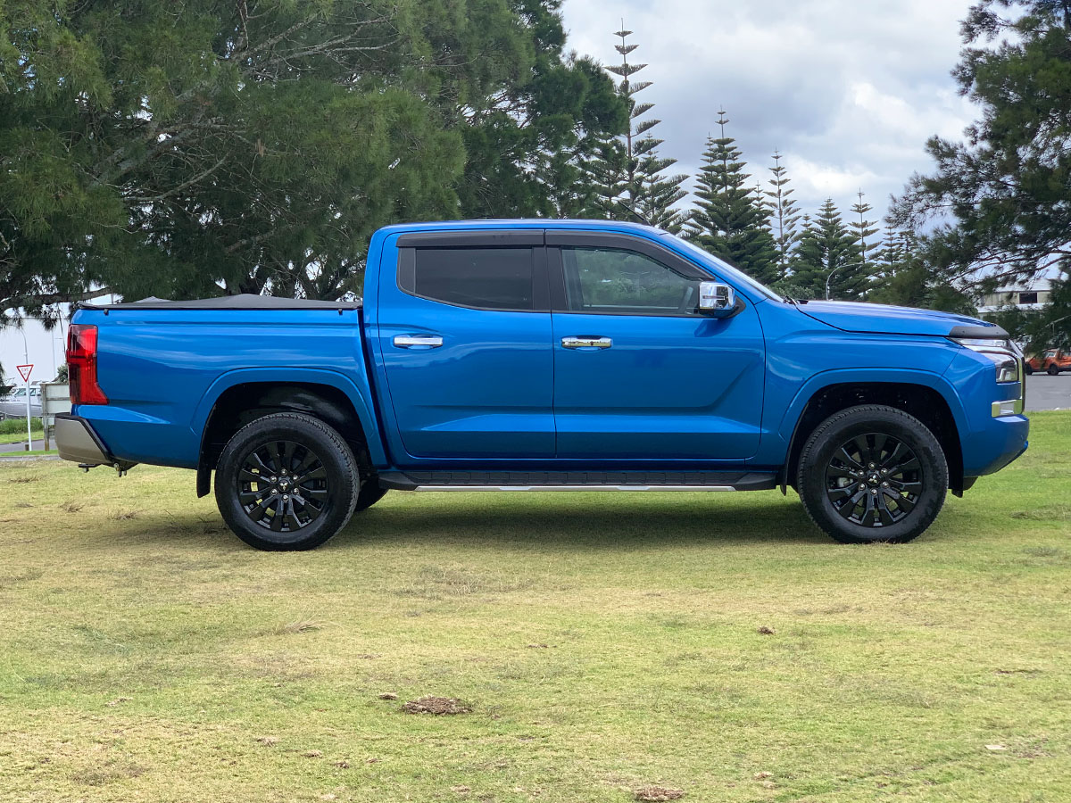 2024 Mitsubishi Triton GLXR 2WD 2.4L Bi-Turbo Diesel 6 Speed Auto