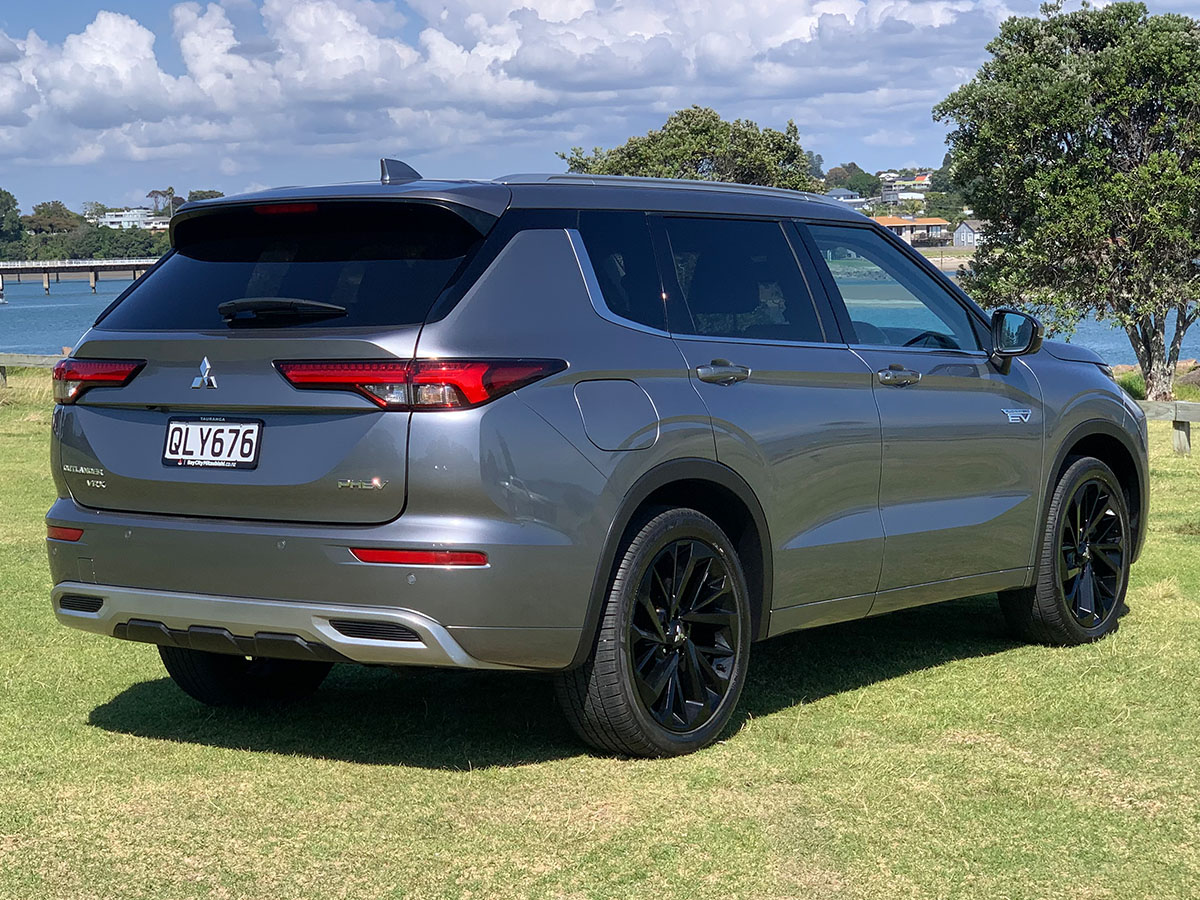 2023 Mitsubishi Outlander VRX PHEV HYBRID 4WD