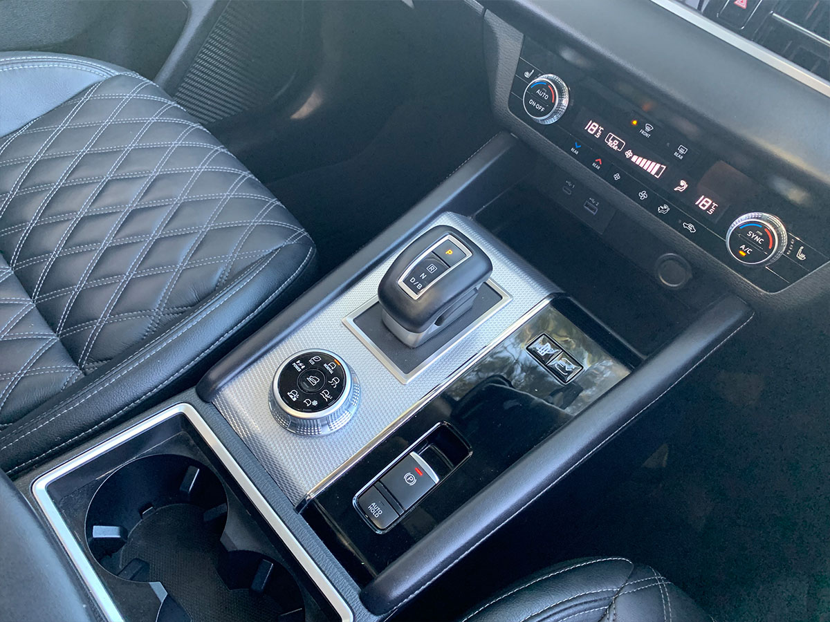 2023 Mitsubishi Outlander VRX PHEV HYBRID 4WD