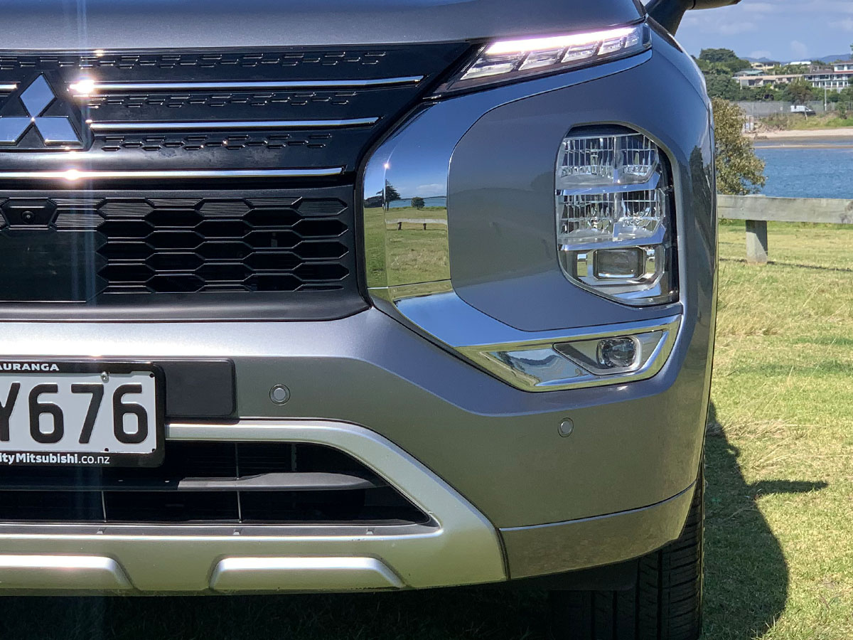 2023 Mitsubishi Outlander VRX PHEV HYBRID 4WD