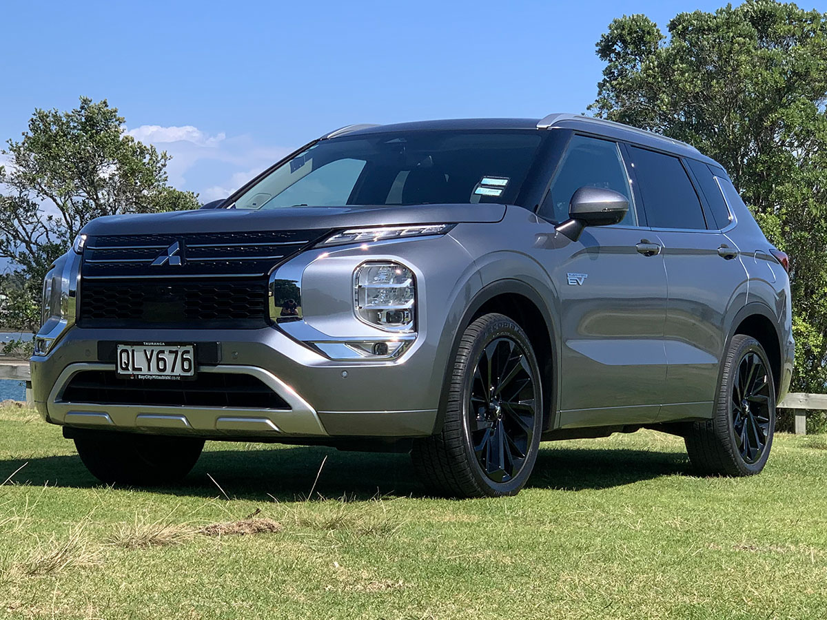 2023 Mitsubishi Outlander VRX PHEV HYBRID 4WD